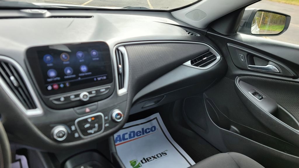 Used 2019 Chevrolet Malibu LS image 21