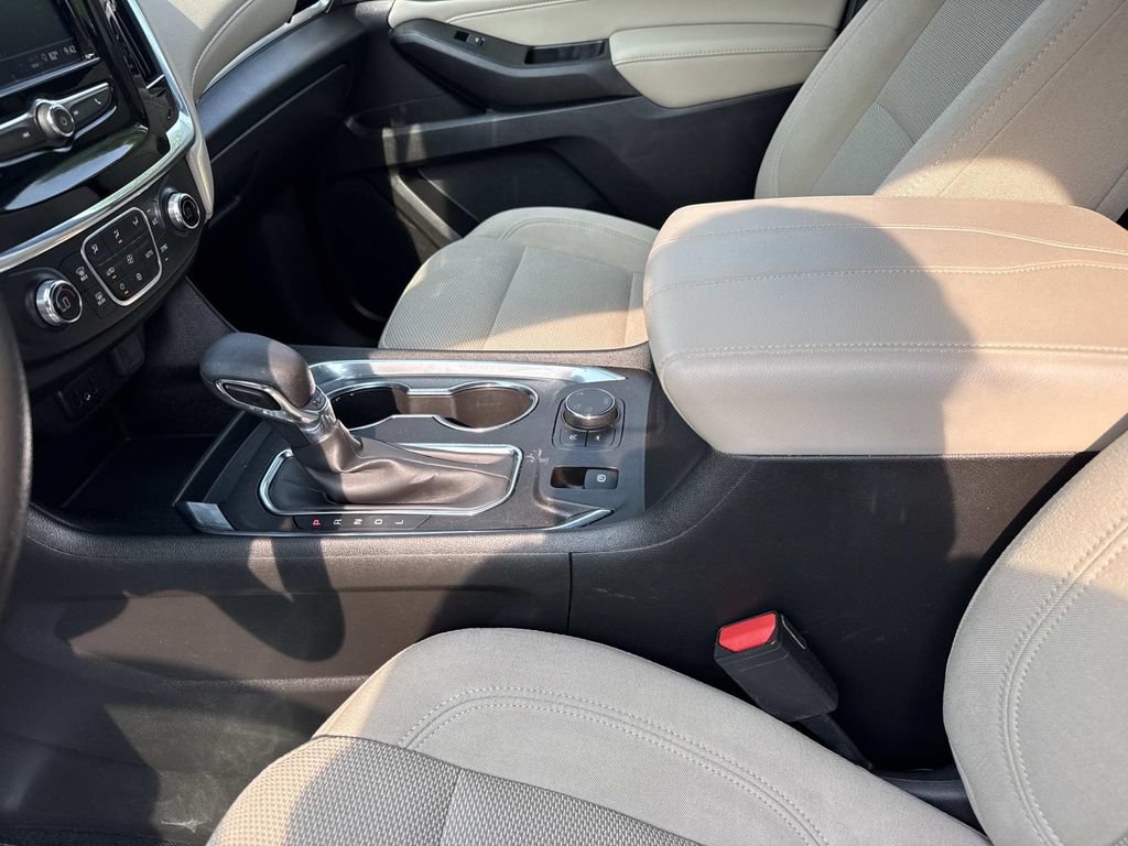 Used 2023 Chevrolet Traverse LS w/ Safety Package AWD/4WD image 16