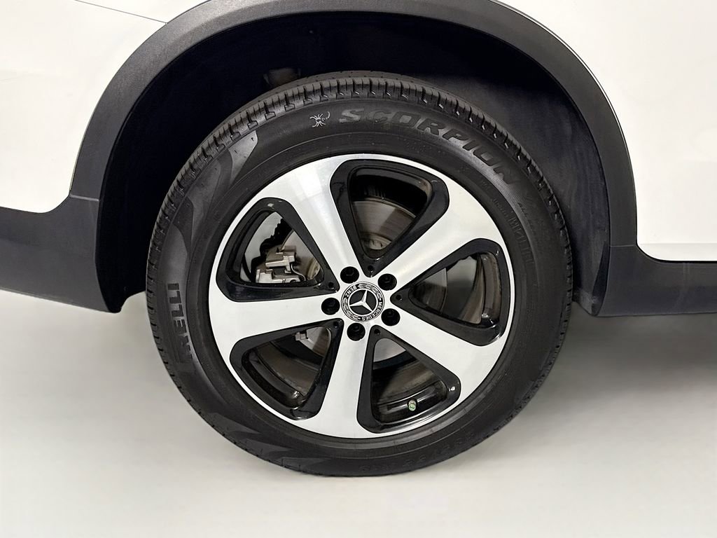 Used 2019 Mercedes-Benz GLC 350e 4MATIC image 33