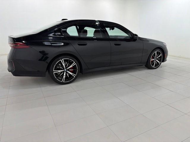 Certified 2024 BMW 530i xDrive w/ M Sport Package AWD/4WD image 6