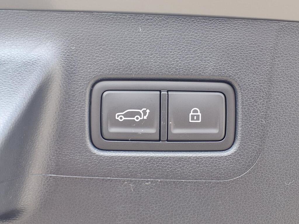 New 2026 Hyundai Santa Fe SE image 9