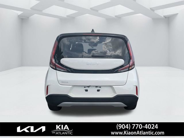 Used 2025 Kia Soul LX image 4