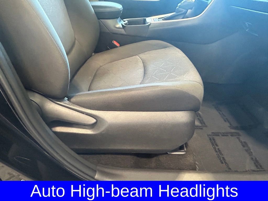 Used 2025 Toyota RAV4 XLE image 23