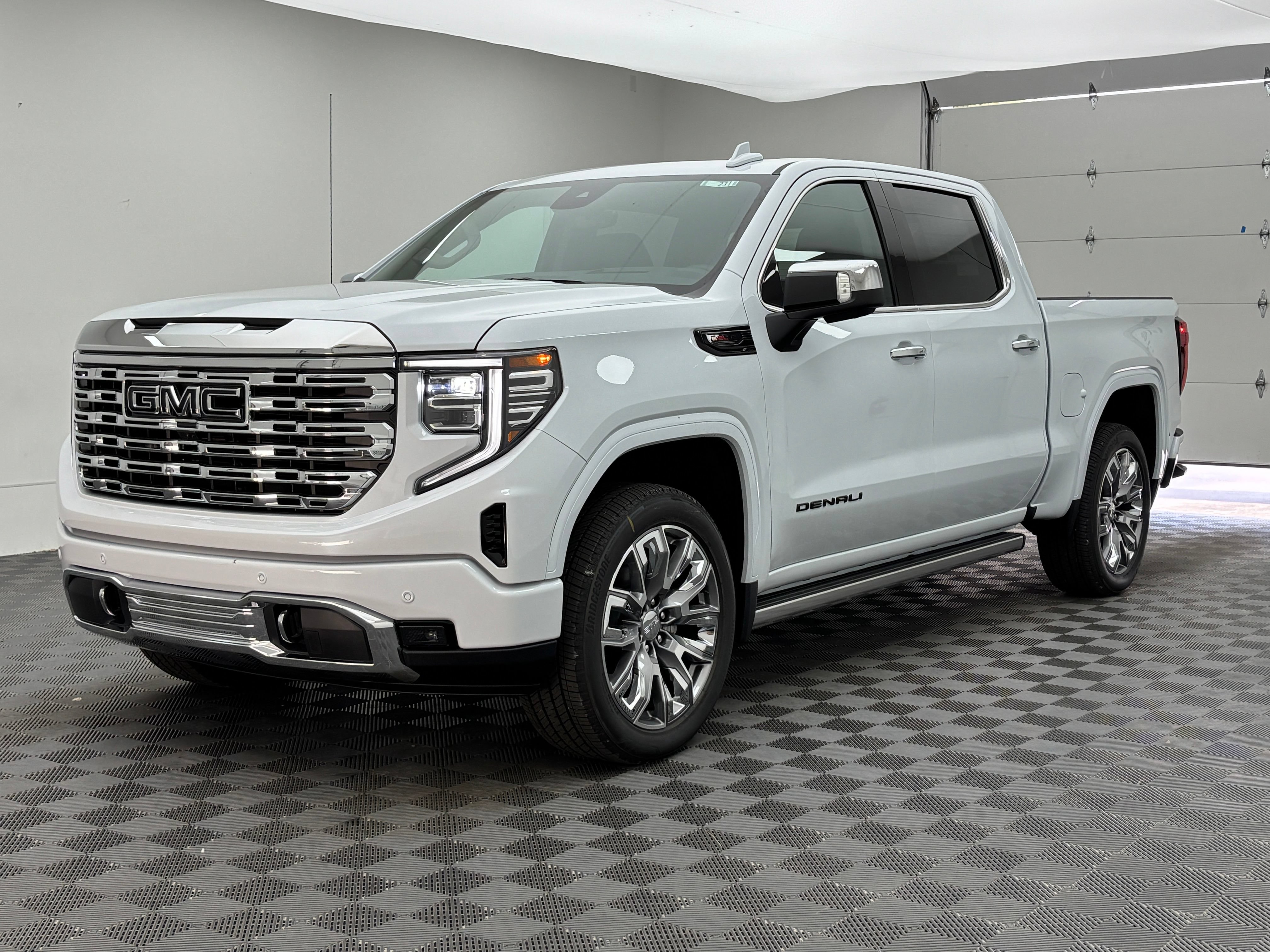 New 2026 GMC Sierra 1500 Denali w/ Denali Reserve Package AWD/4WD image 2