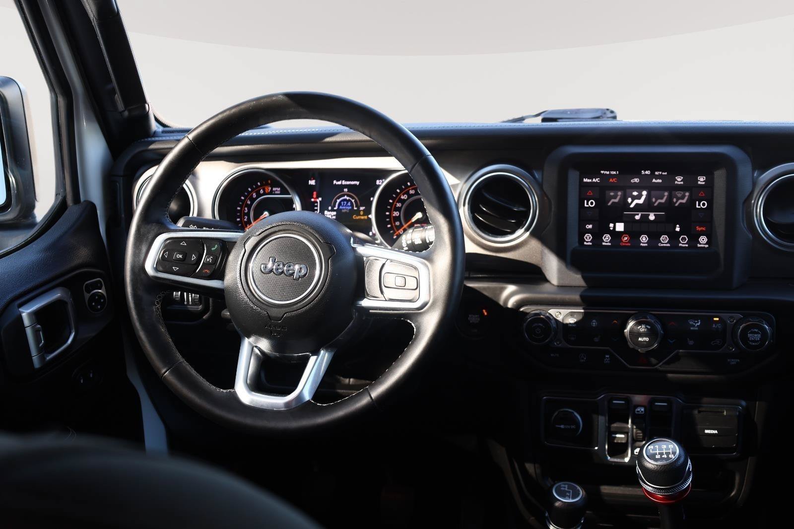 Used 2020 Jeep Wrangler Unlimited Sahara w/ Cold Weather Group AWD/4WD image 25