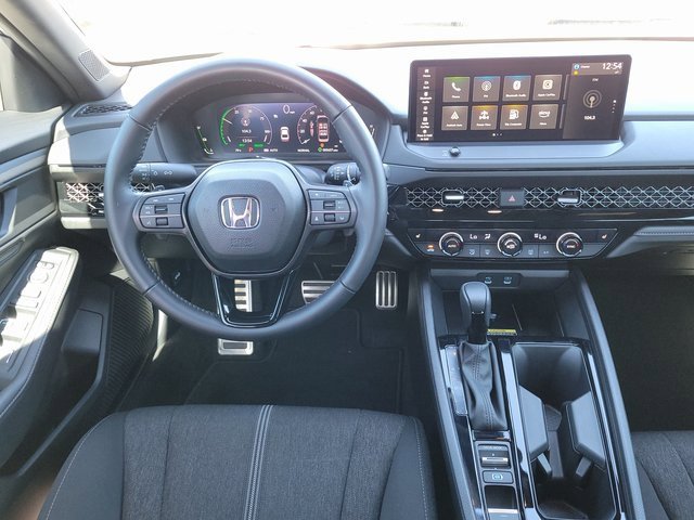 Used 2025 Honda Accord Sport image 9