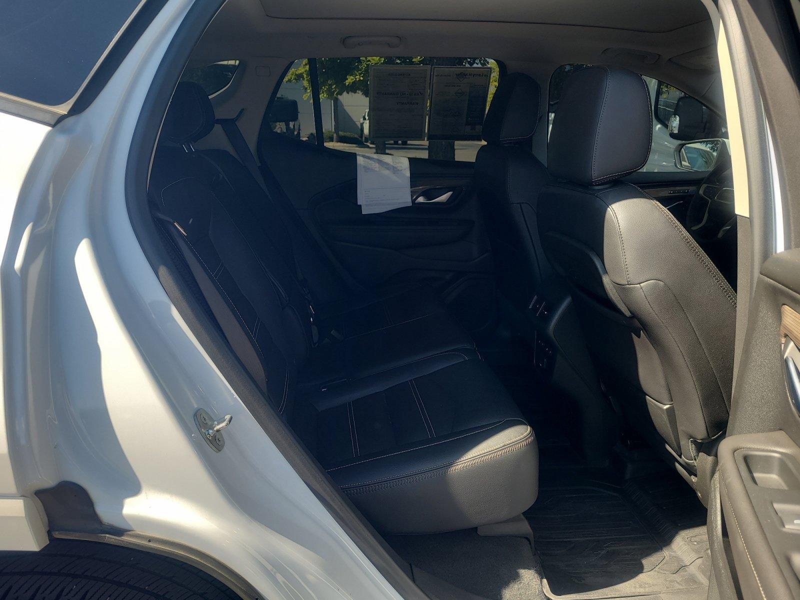 Used 2022 GMC Terrain Denali w/ Denali Premium Package AWD/4WD image 18