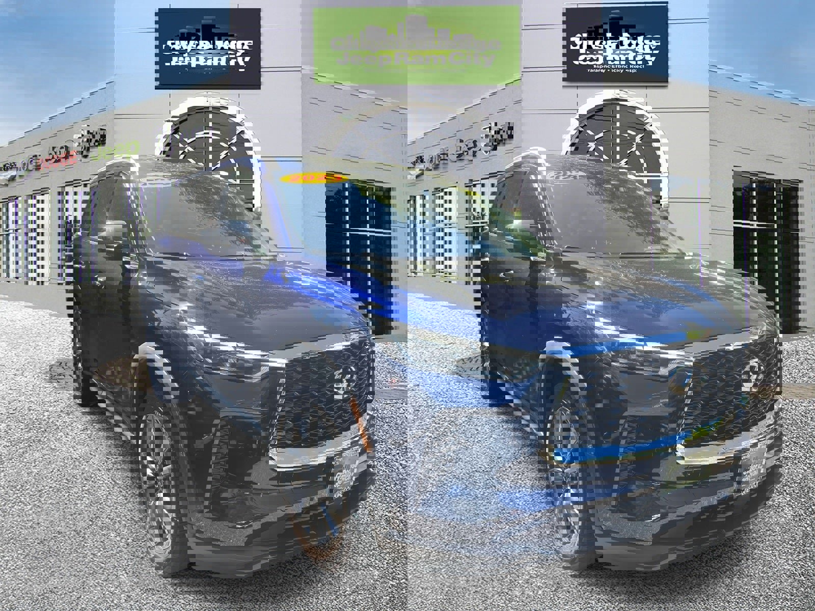 Used 2023 INFINITI QX60 Luxe w/ Cargo Package image 4