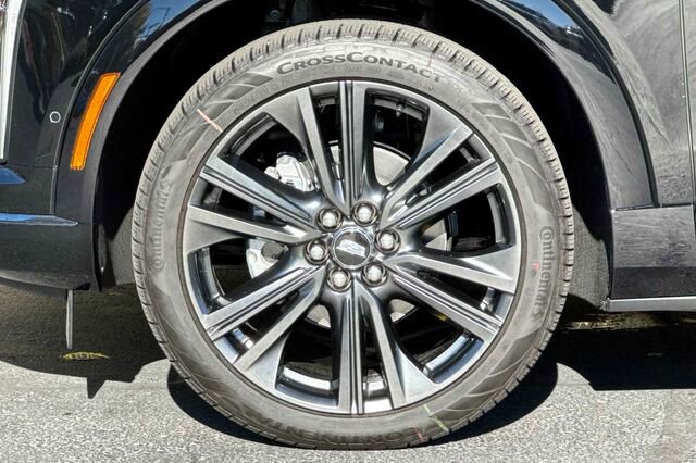 New 2026 Cadillac Optiq Sport 2 image 25