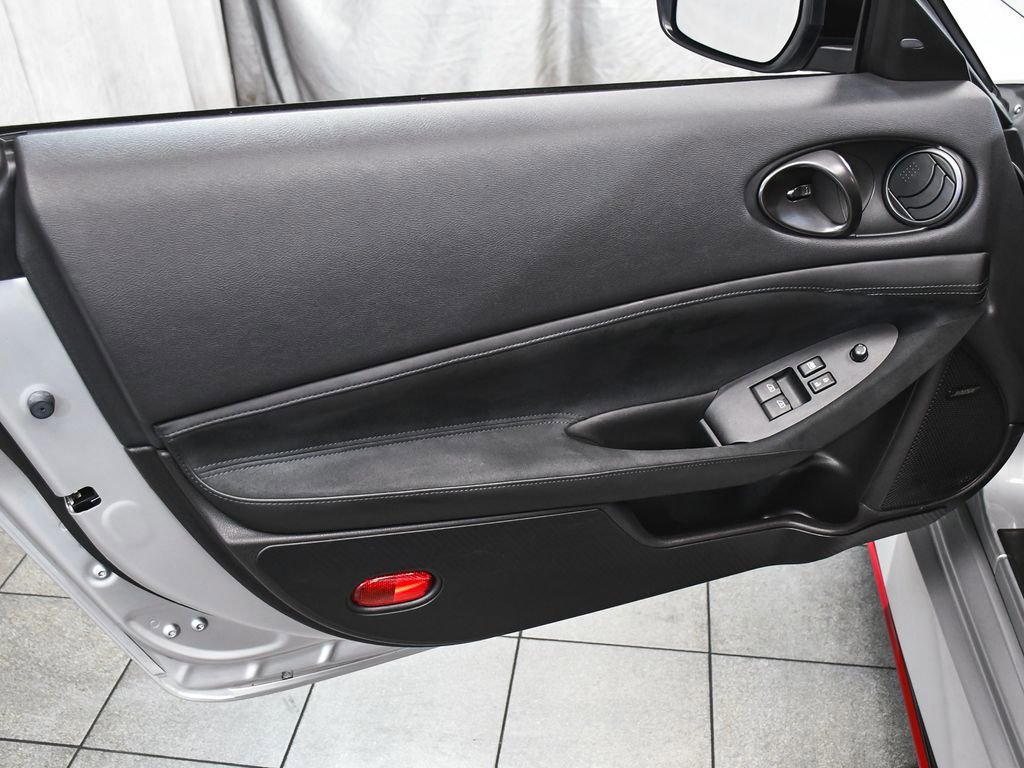 Used 2024 Nissan Z NISMO w/ Floor Mat Package RWD image 9