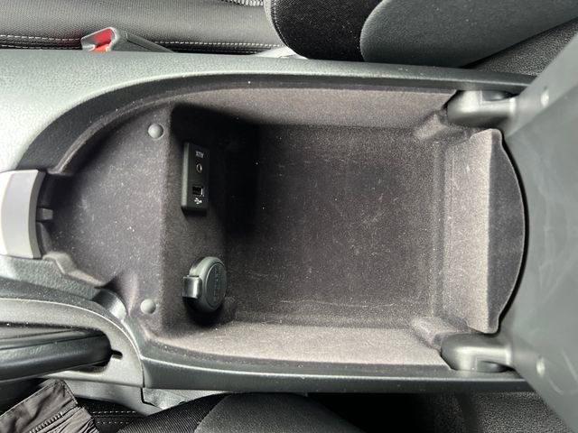 Used 2020 Nissan 370Z w/ Sport Package image 26