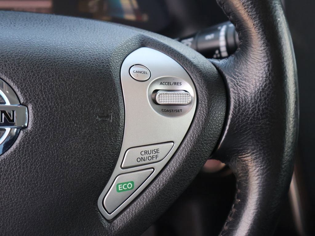 Used 2015 Nissan Leaf S FWD image 32