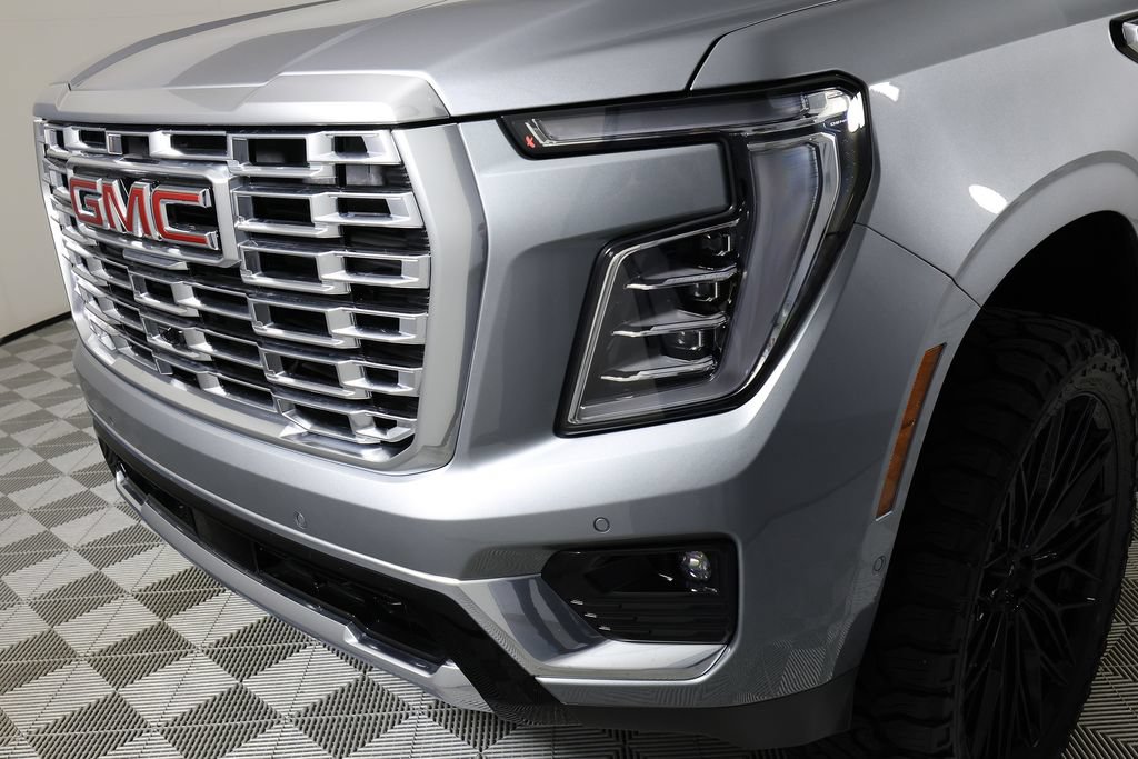 Used 2026 GMC Yukon Denali w/ Sun & Power Step Package AWD/4WD image 44