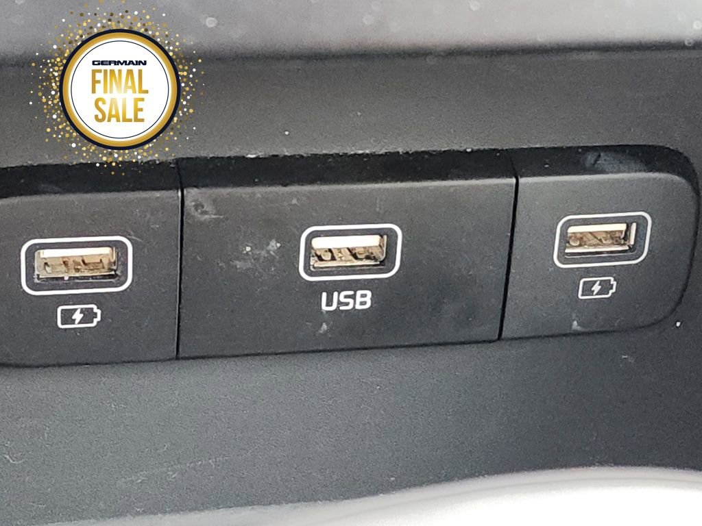 Certified 2024 Kia Carnival LX image 29