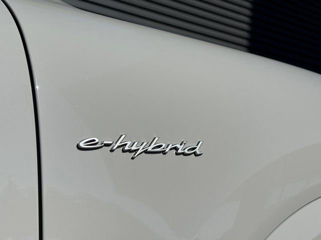 New 2026 Porsche Cayenne E-Hybrid Coupe image 28