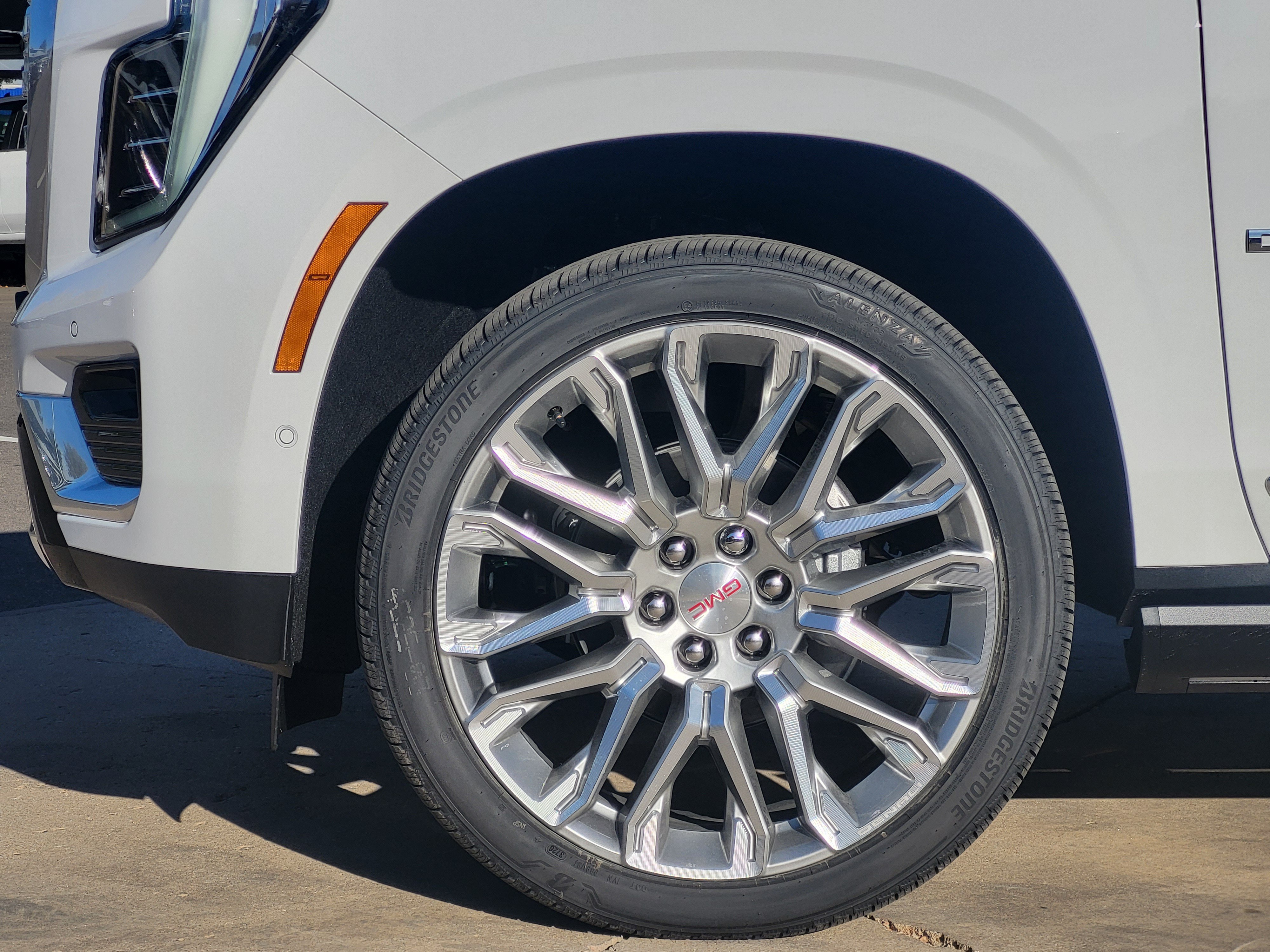New 2027 GMC Yukon XL Denali w/ Denali Reserve Package AWD/4WD image 10