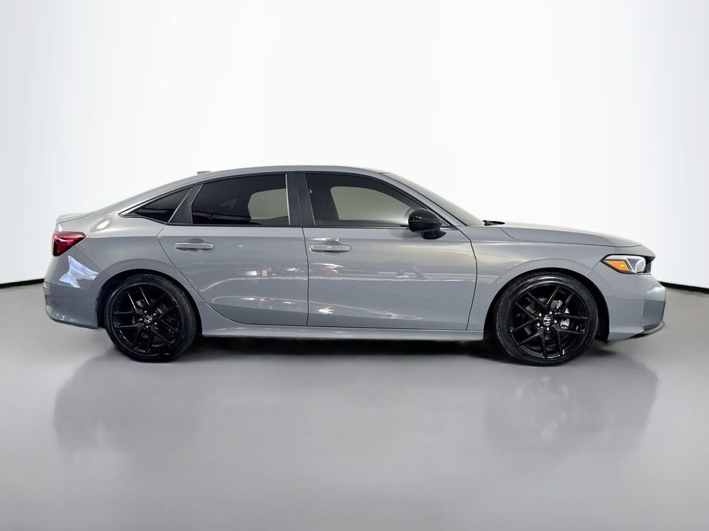 Used 2025 Honda Civic Sport image 4