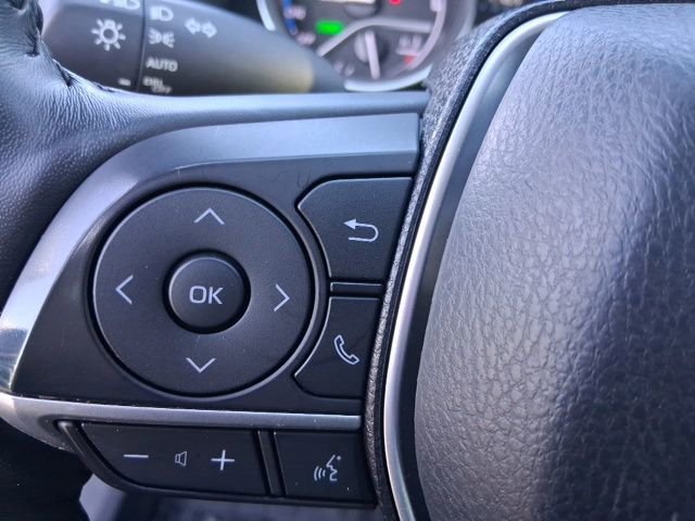 Used 2022 Toyota Camry XLE w/ Cold Weather Package image 17
