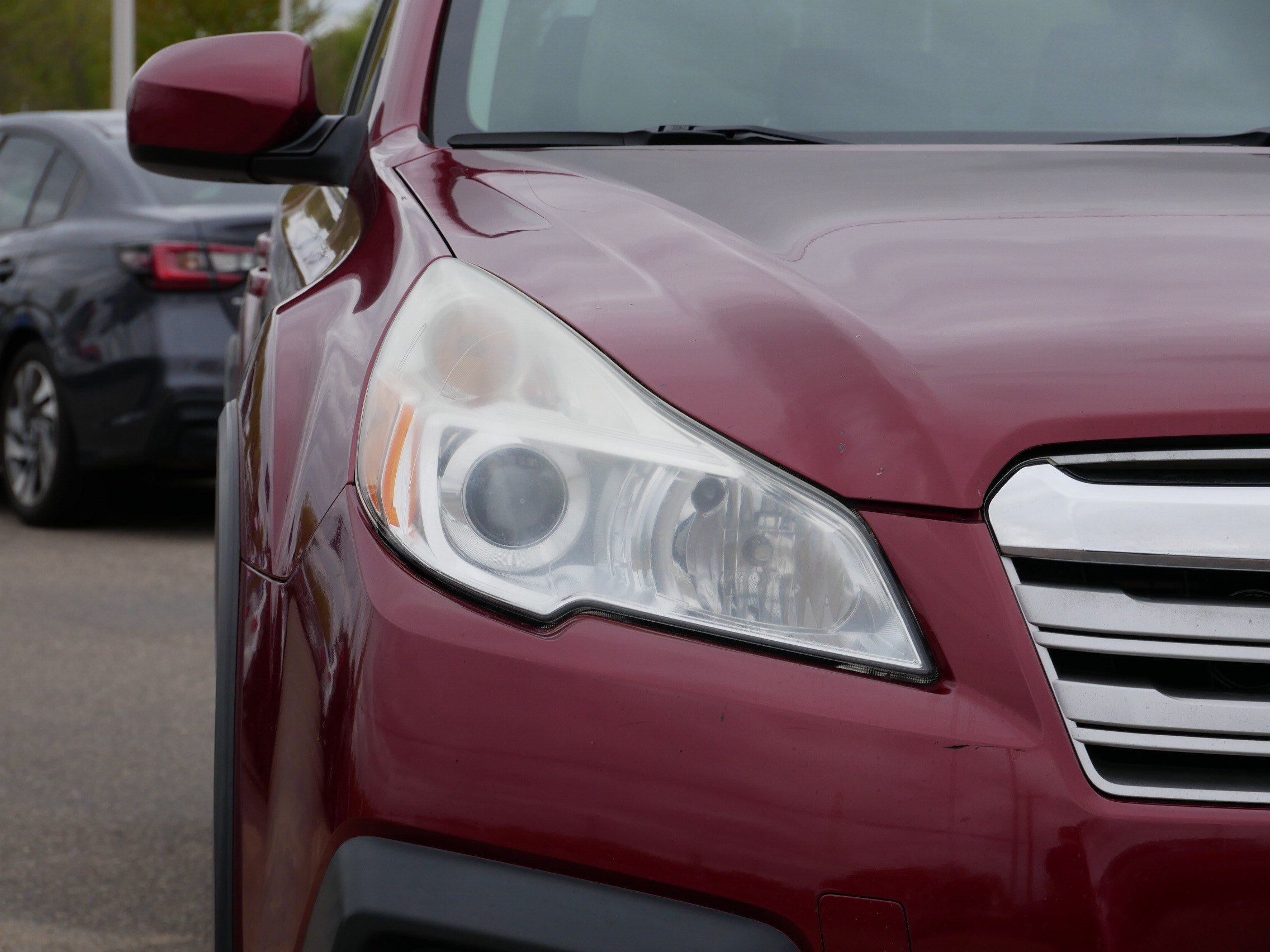 Used 2013 Subaru Outback 3.6R Limited w/ Moonroof Pkg AWD/4WD image 16