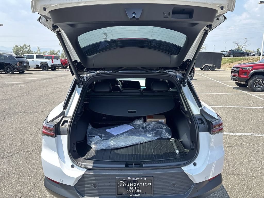 New 2026 Chevrolet Equinox EV LT AWD/4WD image 26
