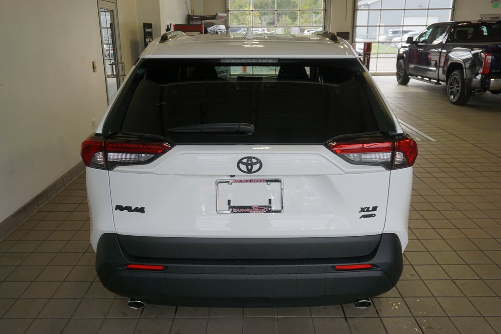 New 2025 Toyota RAV4 XLE image 19