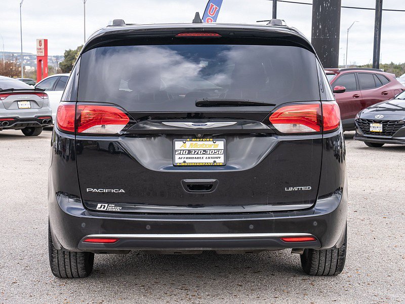 Used 2019 Chrysler Pacifica Limited FWD image 6