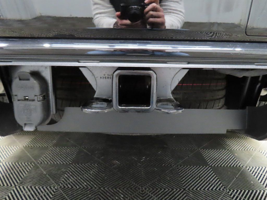 Used 2025 Chevrolet Suburban Z71 w/ Z71 Off-Road Package AWD/4WD image 46