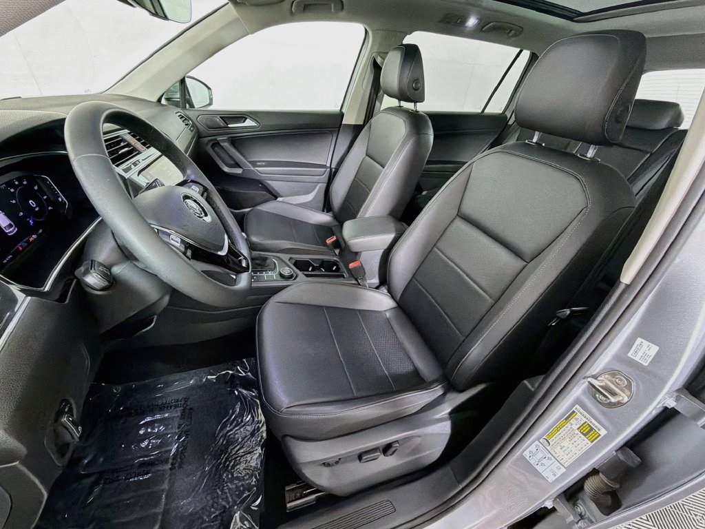 Used 2020 Volkswagen Tiguan SEL AWD/4WD image 21