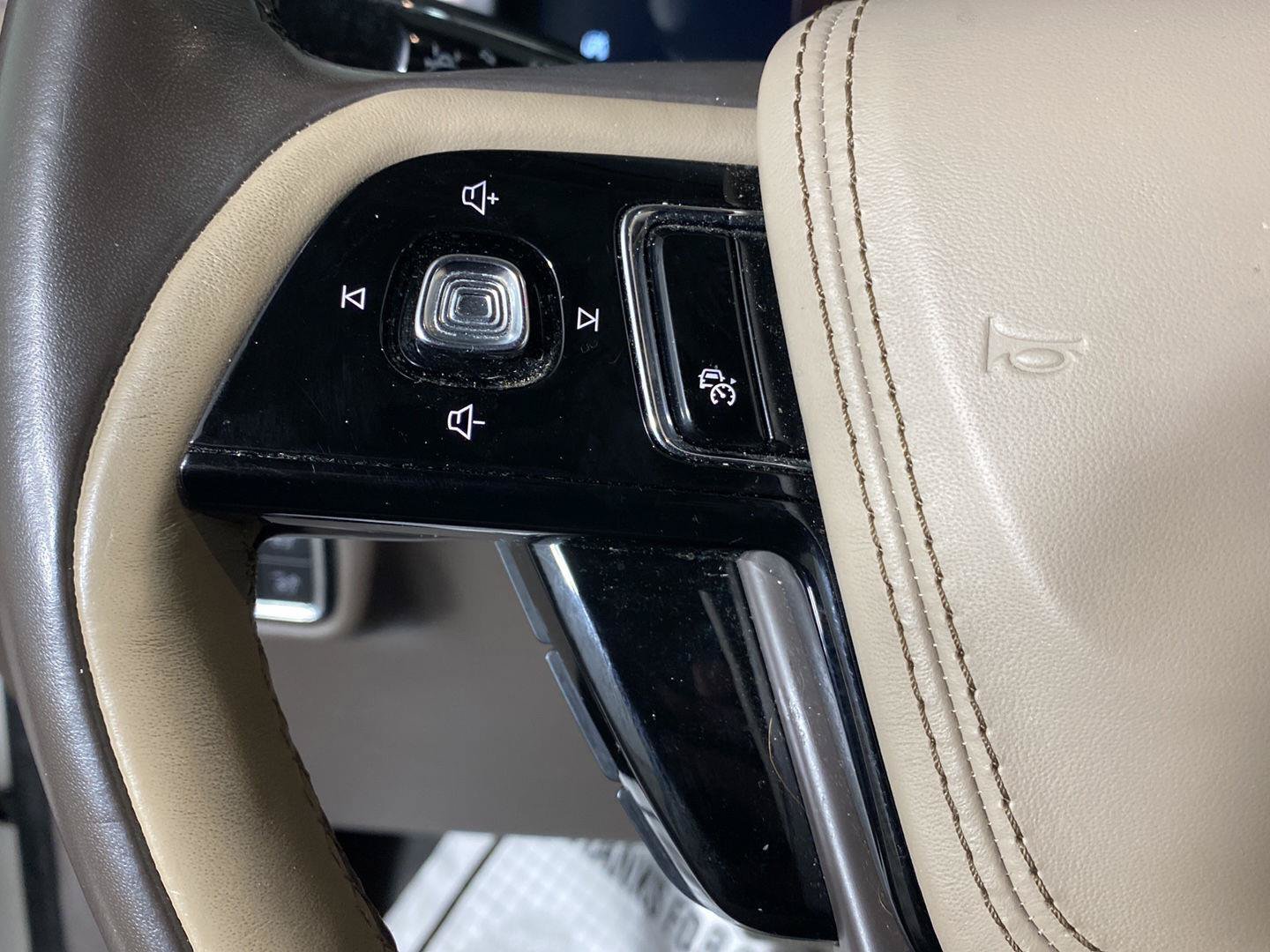 Used 2020 Lincoln Aviator Reserve w/ Equipment Group 202A AWD/4WD image 21