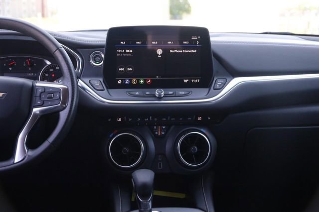 Used 2025 Chevrolet Blazer LT AWD/4WD image 23