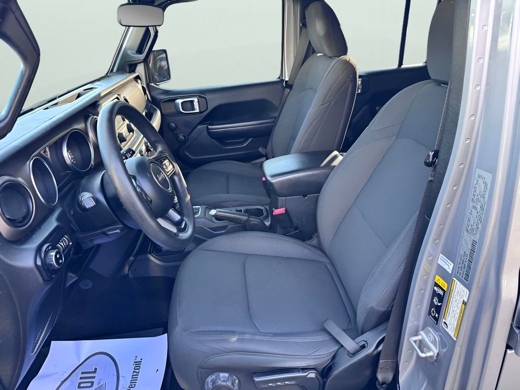 Used 2020 Jeep Gladiator Sport w/ Trailer Tow Package image 9