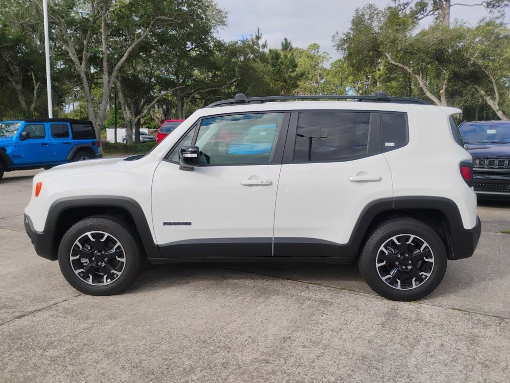 Used 2023 Jeep Renegade Latitude image 8
