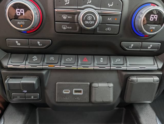 Used 2022 Chevrolet Silverado 1500 RST AWD/4WD image 30