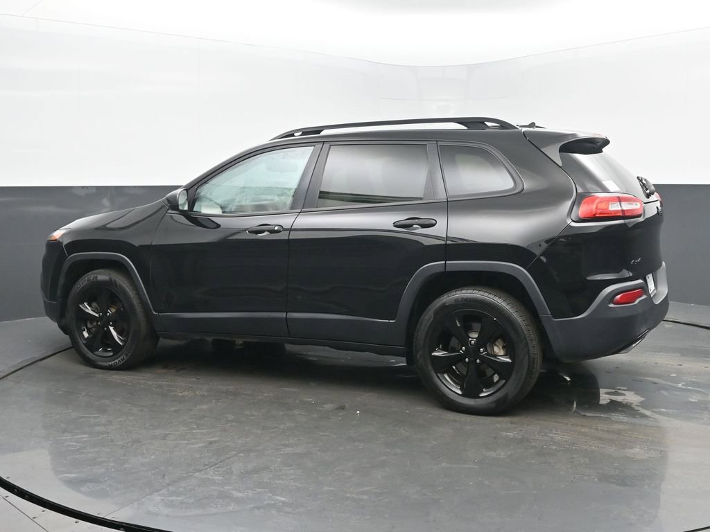 Used 2017 Jeep Cherokee Altitude image 3