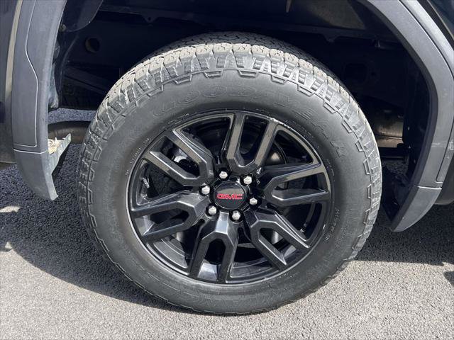 Used 2022 GMC Sierra 1500 Elevation w/ LPO, Elevation Black Package image 9