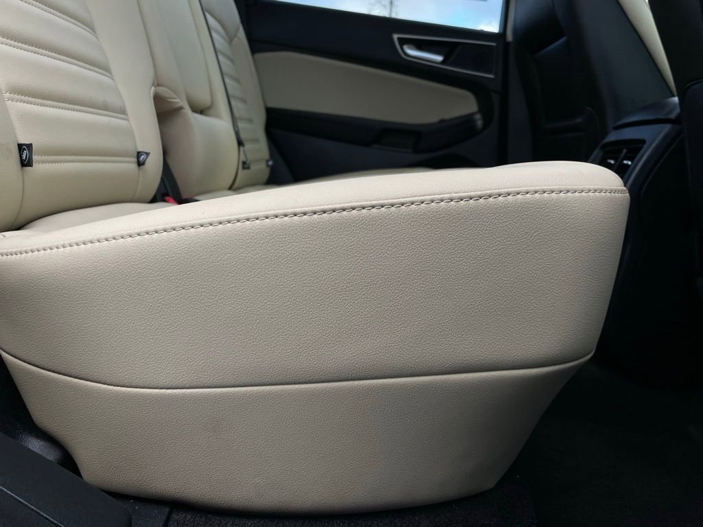 Used 2019 Ford Edge SEL w/ Equipment Group 201A image 38