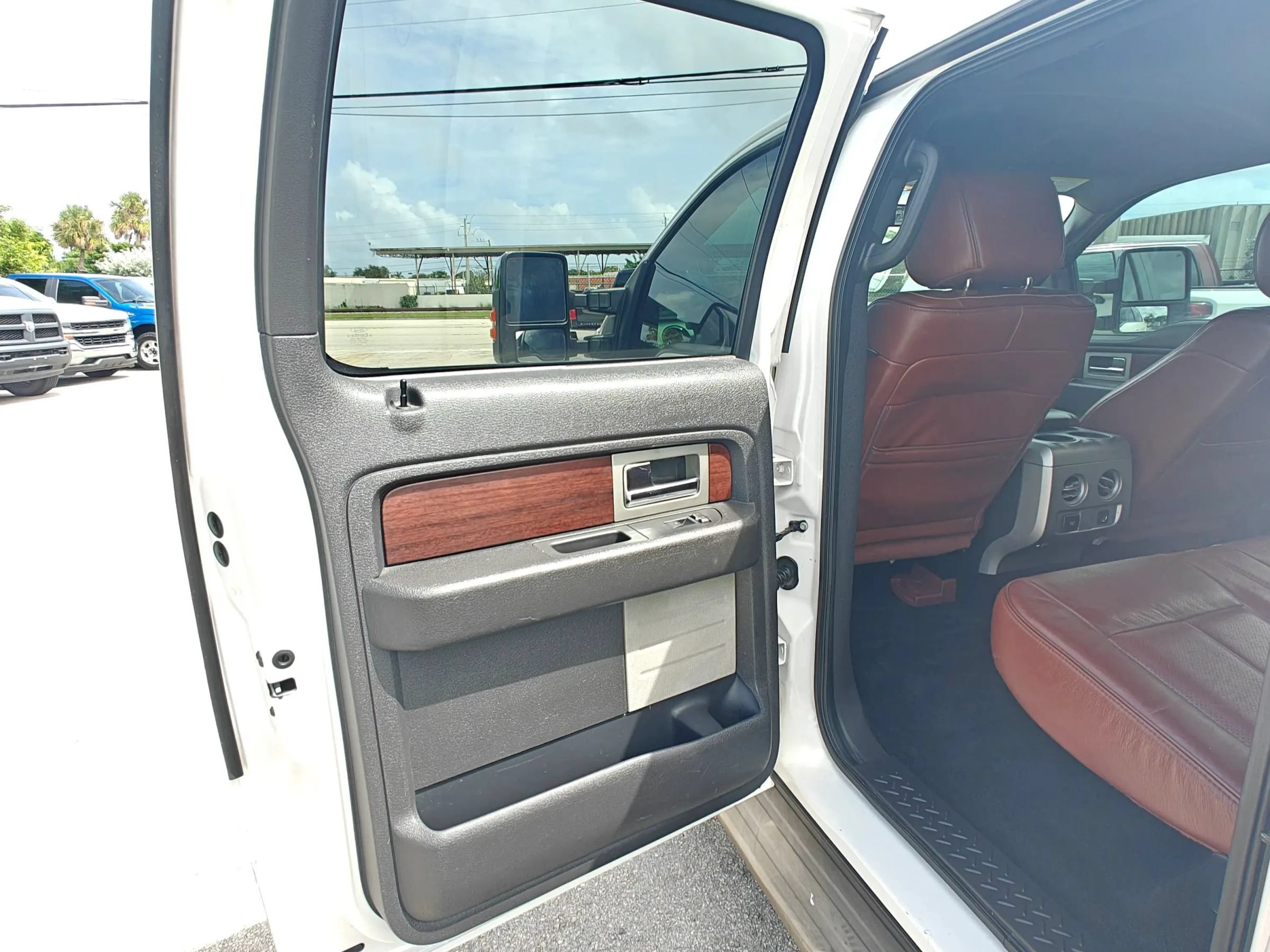 Used 2014 Ford F150 King Ranch AWD/4WD image 12