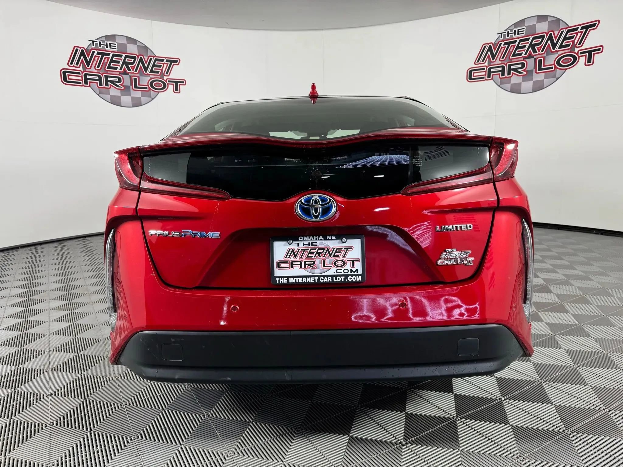 Used 2022 Toyota Prius Prime Limited FWD image 6