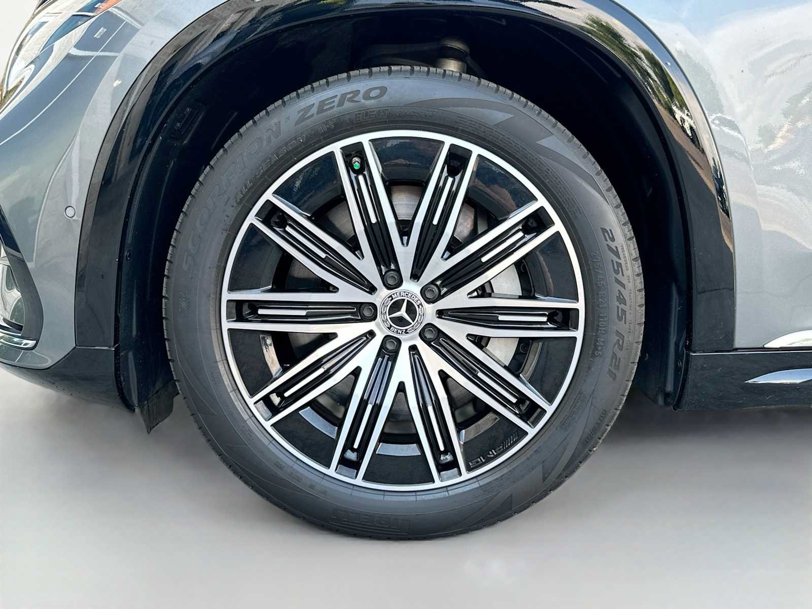 Used 2023 Mercedes-Benz EQS 580 4MATIC SUV image 33