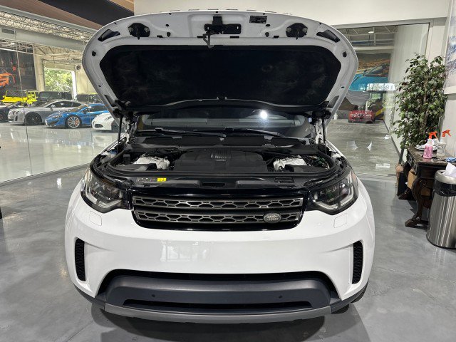 Used 2019 Land Rover Discovery SE AWD/4WD image 24