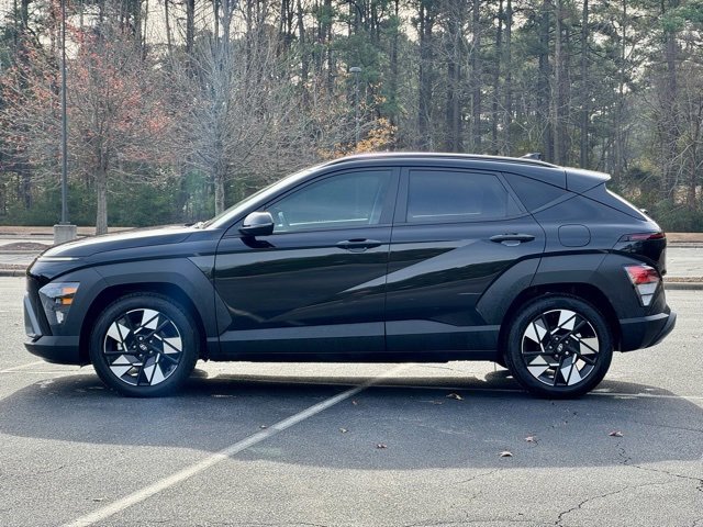 Used 2024 Hyundai Kona SEL w/ Convenience Package image 3