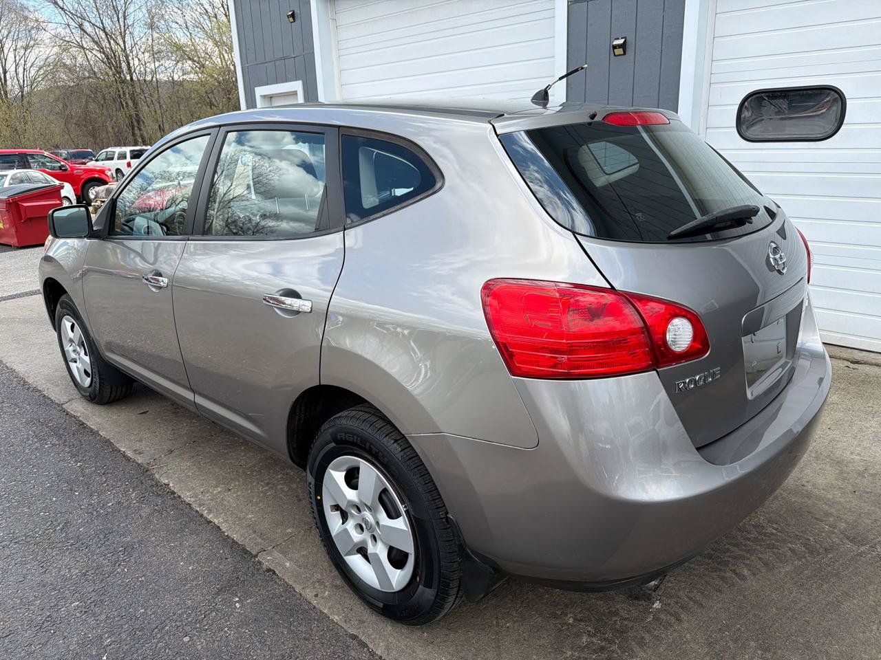 Used 2010 Nissan Rogue S AWD/4WD image 6