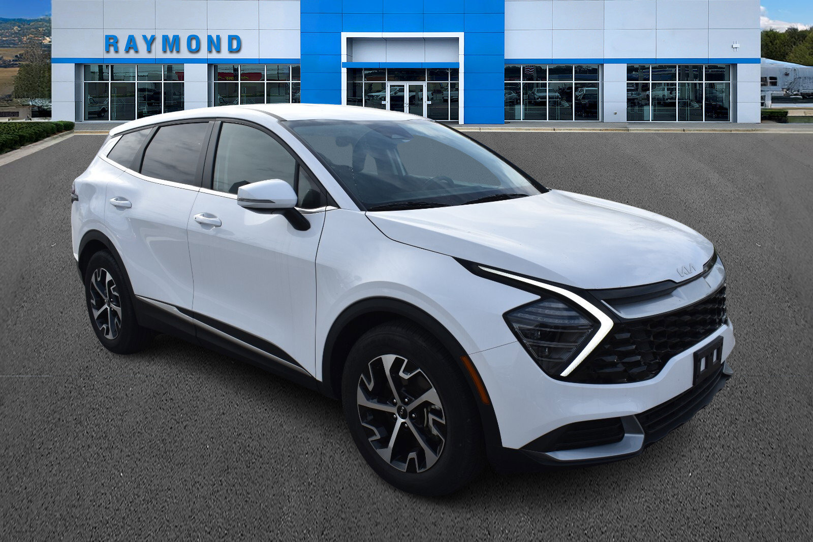 Used 2024 Kia Sportage EX FWD image 1