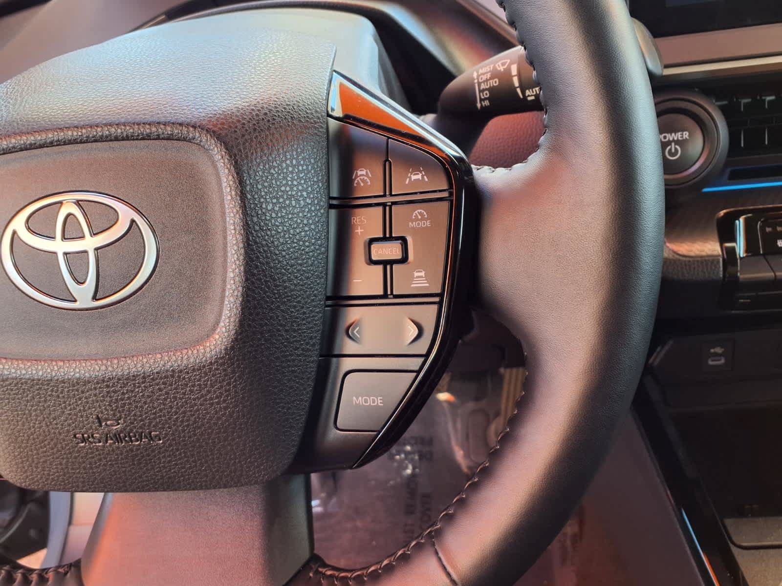 Certified 2025 Toyota Prius XLE FWD image 20