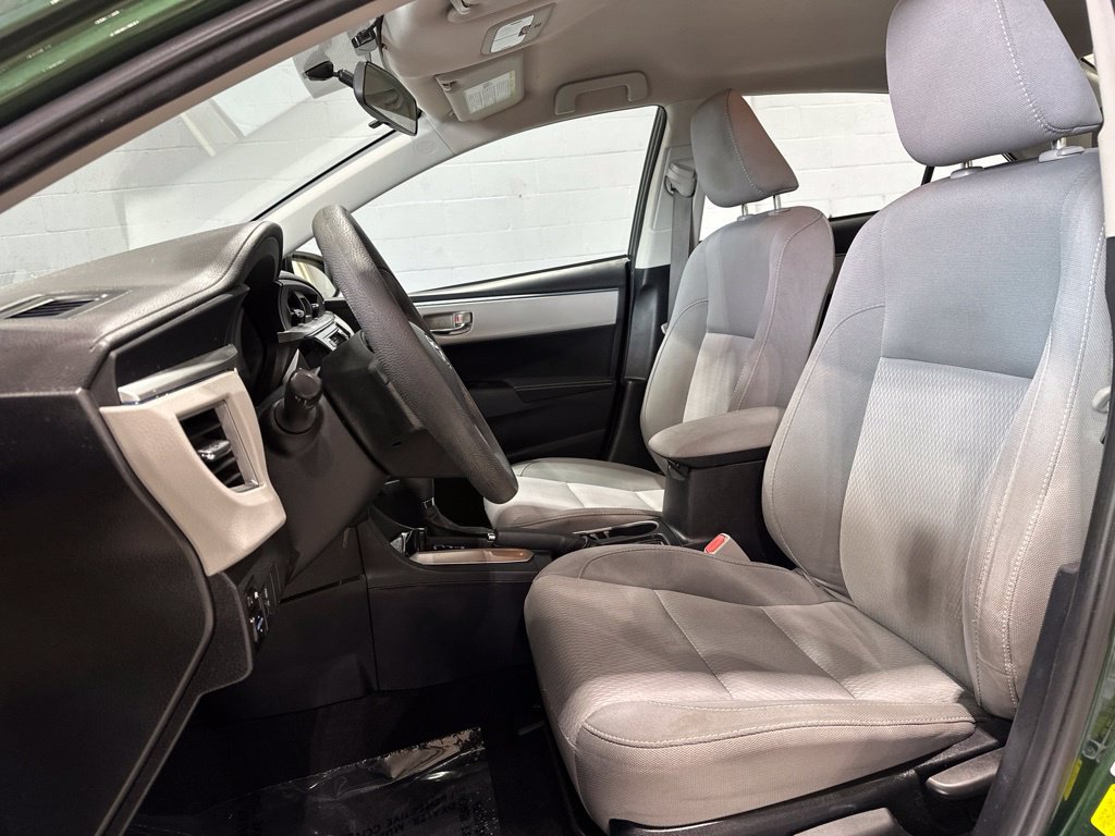 Used 2014 Toyota Corolla LE FWD image 13