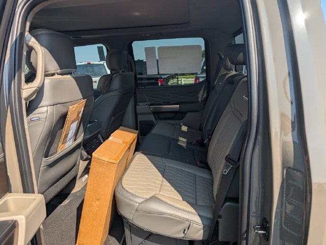 New 2026 Ford F450 Platinum w/ Platinum Plus Package AWD/4WD image 11