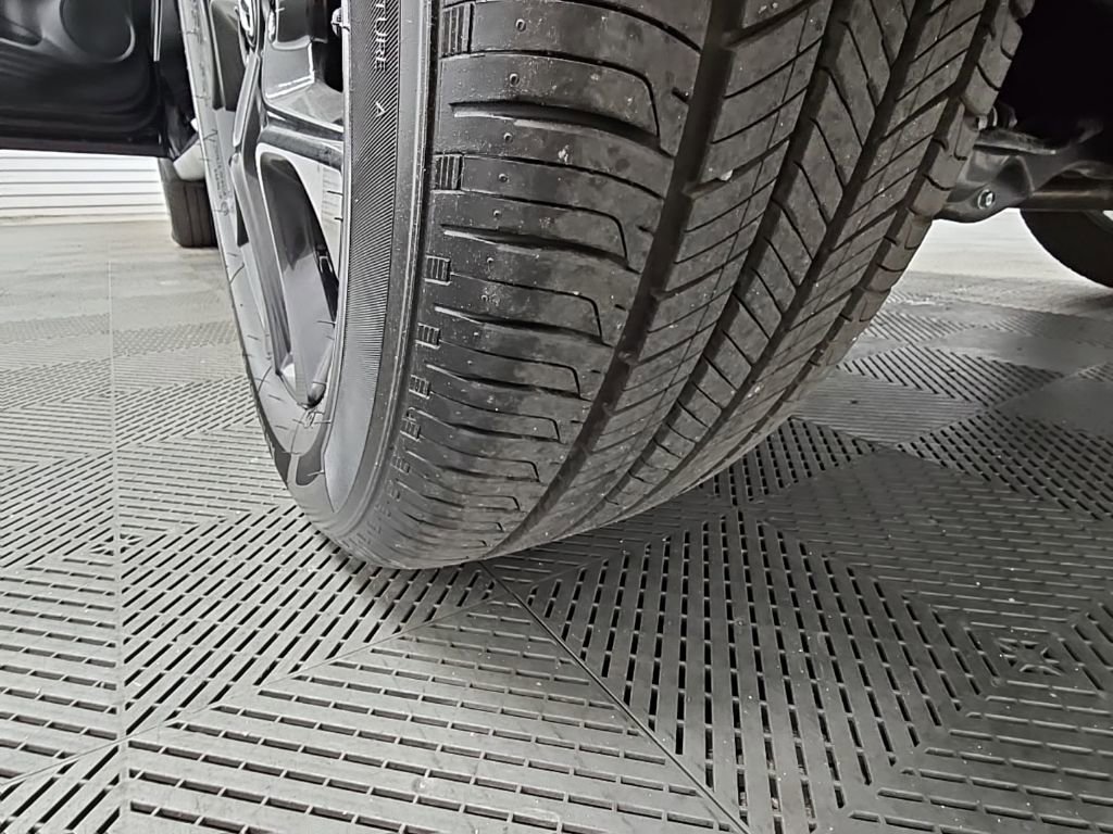 Used 2025 Honda HR-V Sport image 39