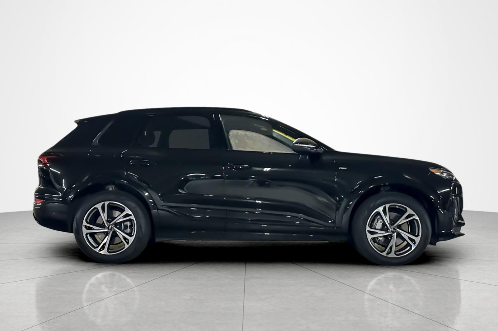 New 2027 Audi Q6 e-tron Premium Plus AWD/4WD image 7