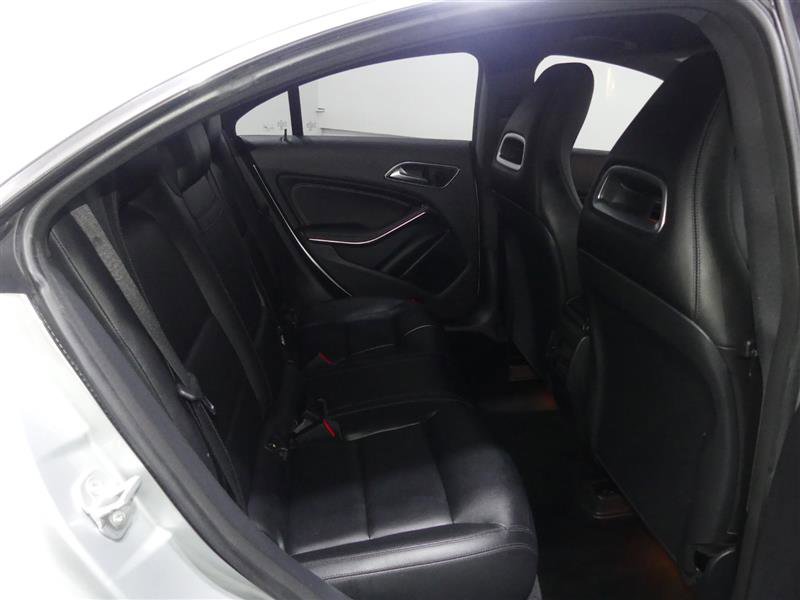 Used 2015 Mercedes-Benz CLA 250 4MATIC image 26