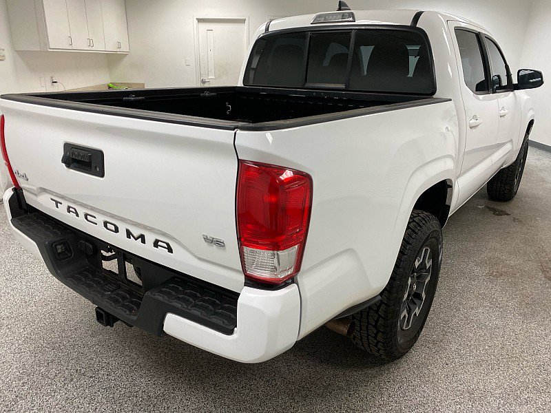 Used 2017 Toyota Tacoma SR w/ Tow Package image 5